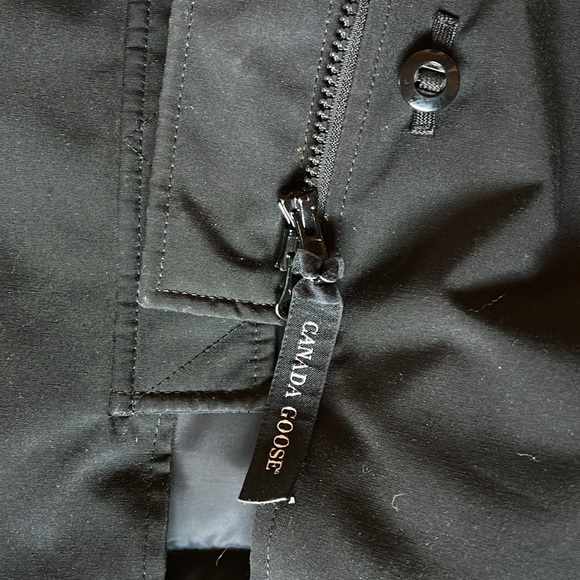 Canada Goose Expedition Women’s coat size Large with fox fur trim hood - Picture 7 of 12